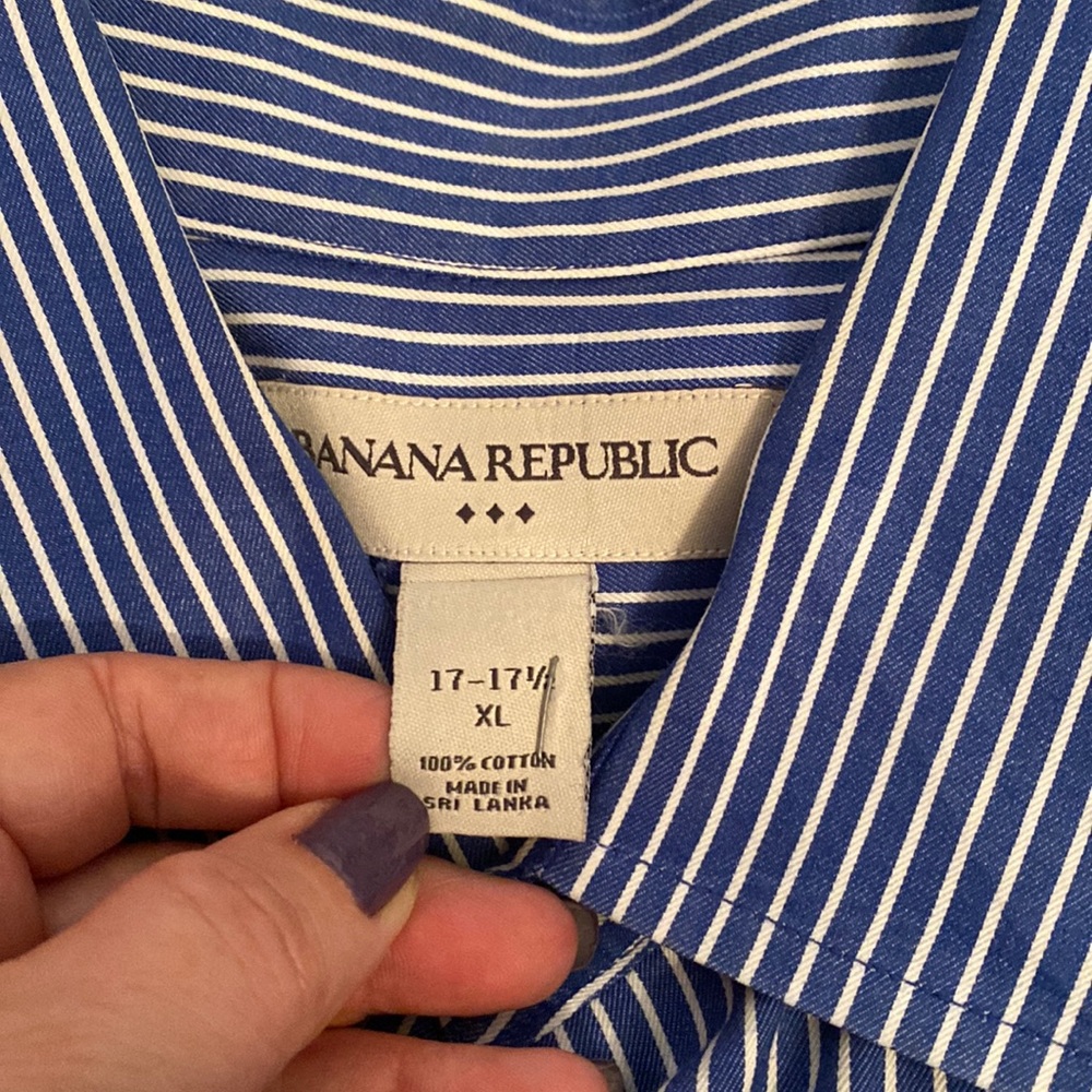 Banana Republic XL blue and white pinstripe dress shirt